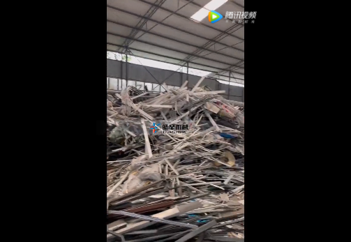 斷橋鋁粉碎機(jī)設(shè)備客戶生產(chǎn)現(xiàn)場(chǎng)流程