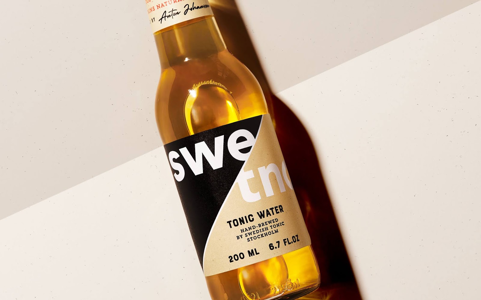 飲料酒水包裝設(shè)計(jì)純文字的設(shè)計(jì)版式(圖3)