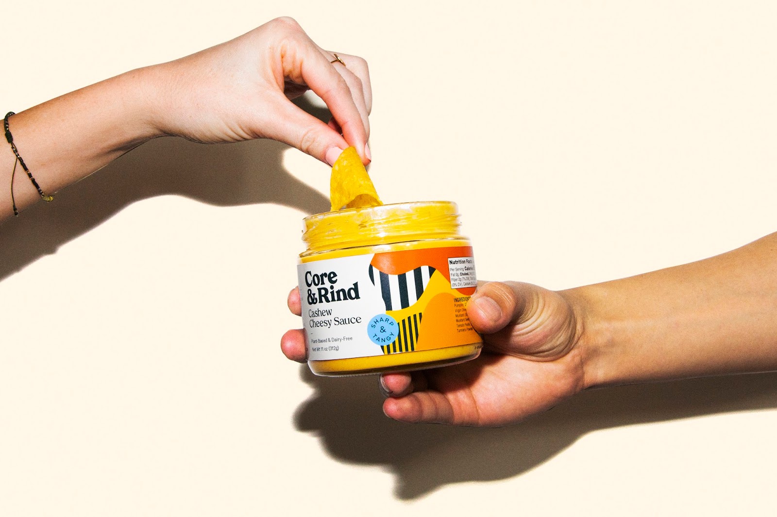 濟寧創(chuàng)意食品包裝設(shè)計色彩鮮明(圖4)