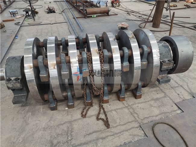 金屬破碎機(jī)<a href='http://huashiji.cn/case/501.html' target='_blank'><span>錘頭</span></a>