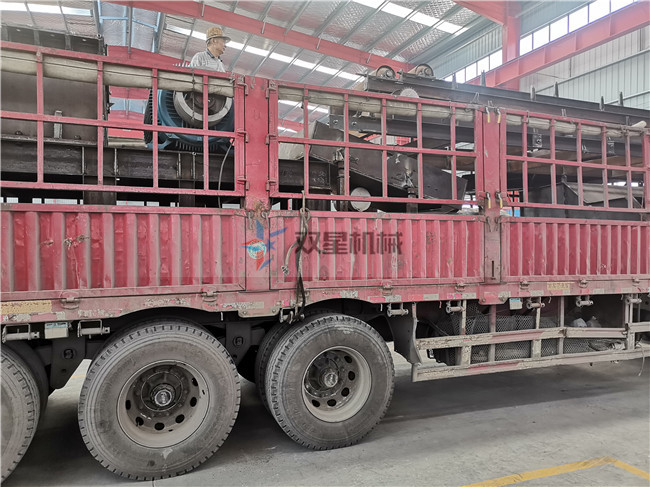 <a href='http://huashiji.cn/' target='_blank'><span>金屬粉碎機</span></a>發(fā)貨