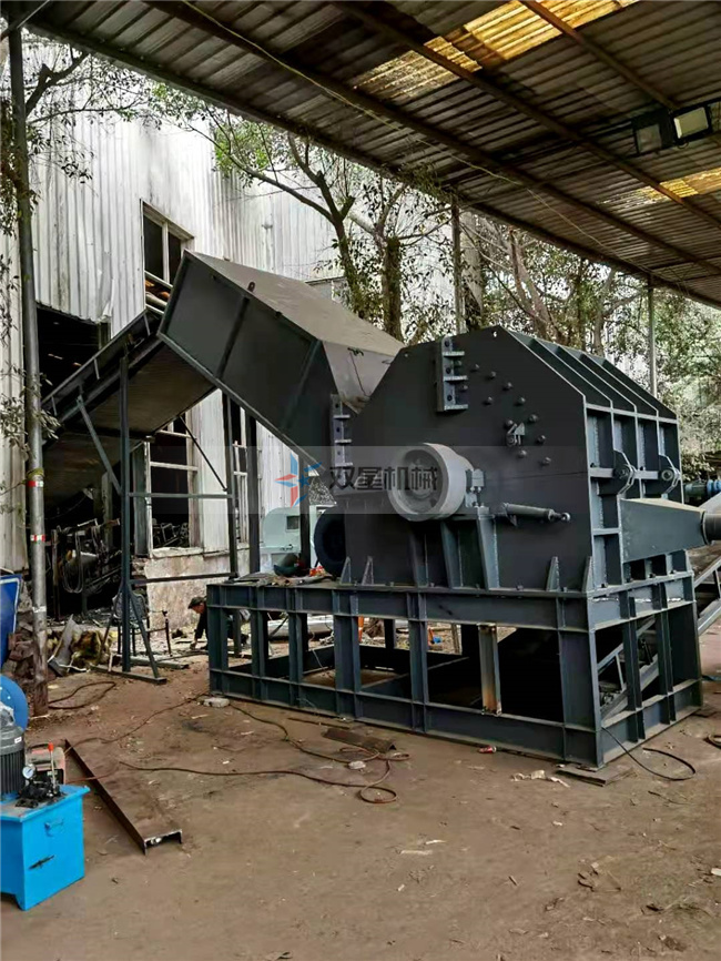 廢鋁粉碎機(jī)生產(chǎn)線上?？蛻粼O(shè)備現(xiàn)場(chǎng)實(shí)拍