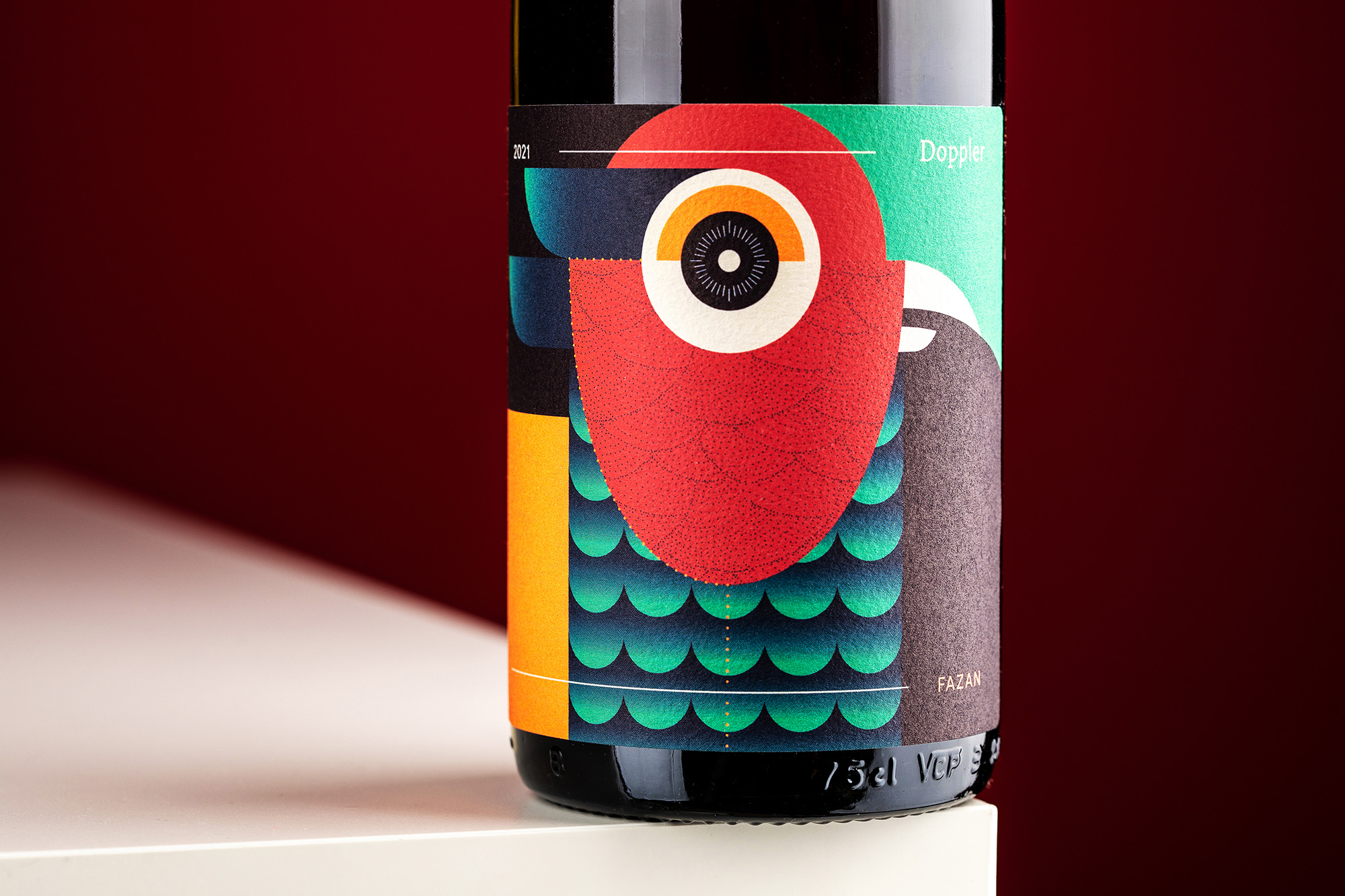 明亮清新的葡萄酒創(chuàng)意包裝設(shè)計(圖1) 明亮清新的葡萄酒創(chuàng)意包裝設(shè)計(圖1)