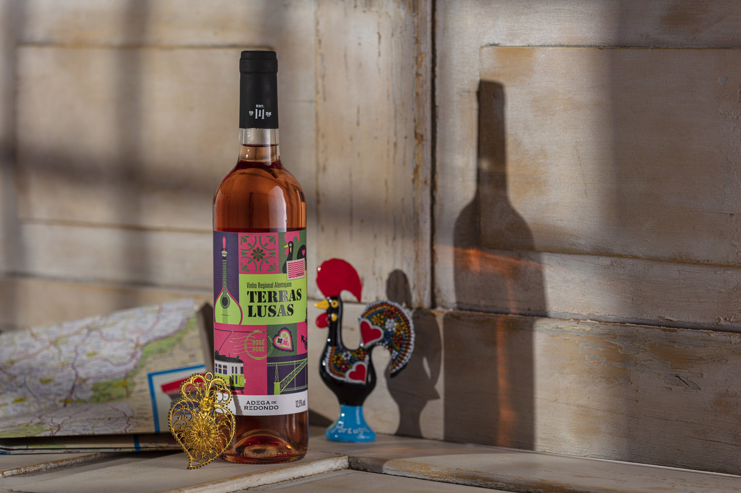 Terras Lusas葡萄酒包裝這樣設(shè)計(jì)(圖3)