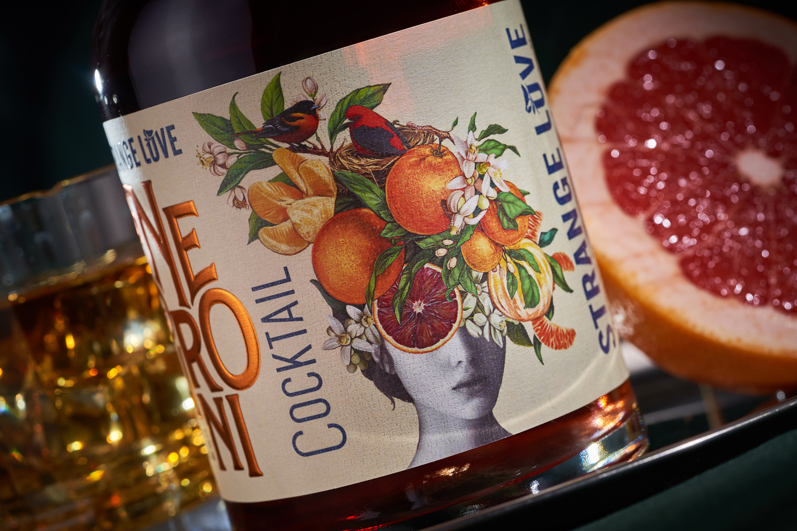 Strange Luve Negroni 雞尾酒視覺包裝設(shè)計(圖1)