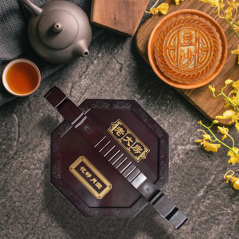 老大房 花好月圓 廣式月餅提籃禮盒 12餅5味 1.5kg包裝禮盒產品包裝創(chuàng)意設計欣賞(圖3)