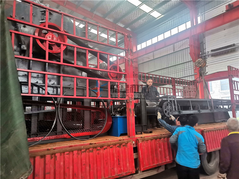 鋁合金破碎機設備1600型發(fā)貨實拍