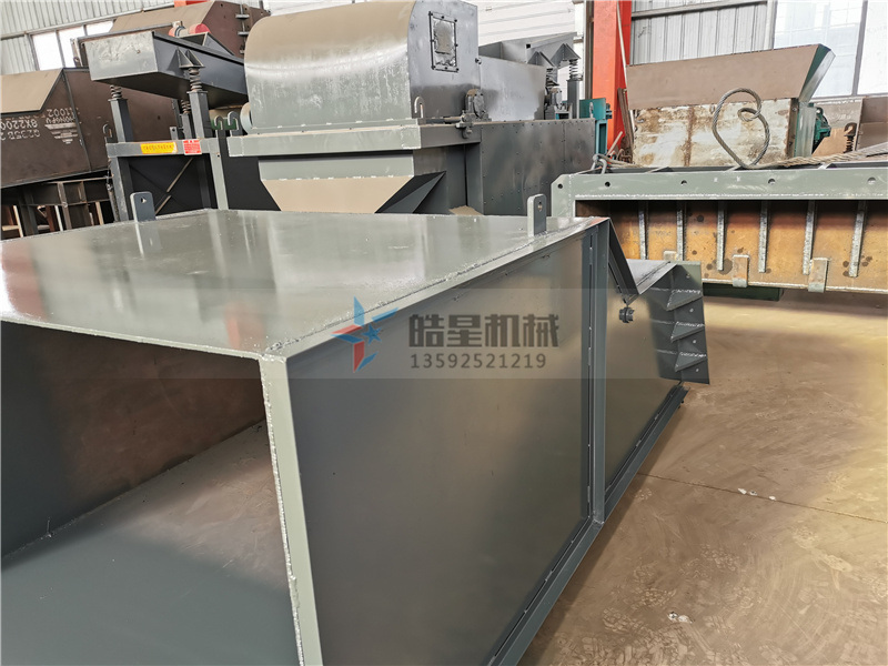 廢鋁粉碎機(jī)主機(jī)生產(chǎn)現(xiàn)場(chǎng)