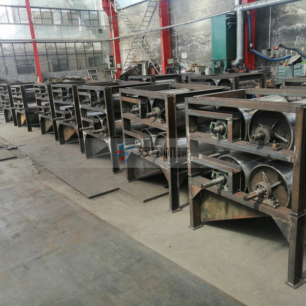 易拉罐壓扁機(jī)設(shè)備廠家生產(chǎn)現(xiàn)場