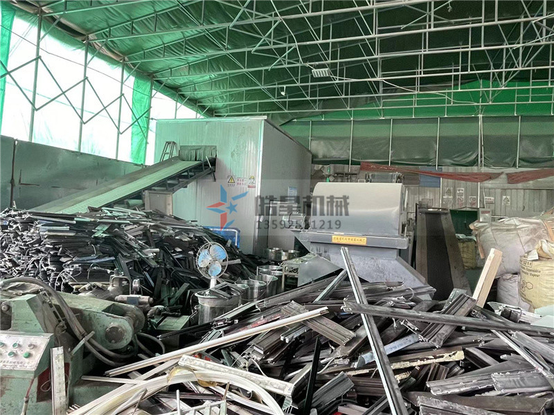 如何選擇合適的金屬粉碎機(jī)設(shè)備