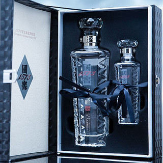 創(chuàng)意酒包裝設(shè)計君耀濃香型白酒禮盒裝產(chǎn)品包裝設(shè)計欣賞(圖3)