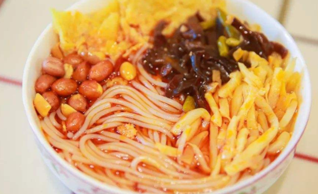 拾螺記螺螄粉 拾螺記品牌logo與產(chǎn)品包裝設(shè)計欣賞(圖3)