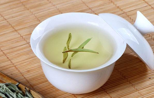 白毫銀針食品包裝設(shè)計(jì)欣賞(圖4)