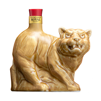 包裝設(shè)計公司推薦三得利威士忌皇家寅歲瓶三得利包裝設(shè)計欣賞(圖1) 包裝設(shè)計公司推薦三得利威士忌皇家寅歲瓶三得利包裝設(shè)計欣賞(圖1)